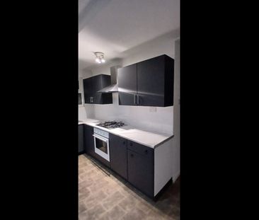 1 Bed Flat, The Drive, IG1 - Photo 4