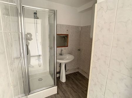 Appartement 3 pièces 57m2 MARSEILLE 14EME 750 euros - Photo 3