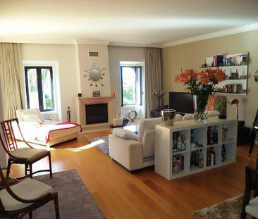 3 Bedroom Apartment with swimming pool, Monte Estoril, Cascais - Photo 1