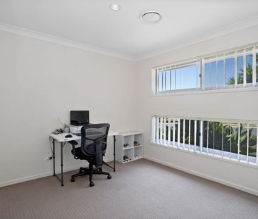 Spacious Family Home – Walk to Bucasia Beach! - Photo 5