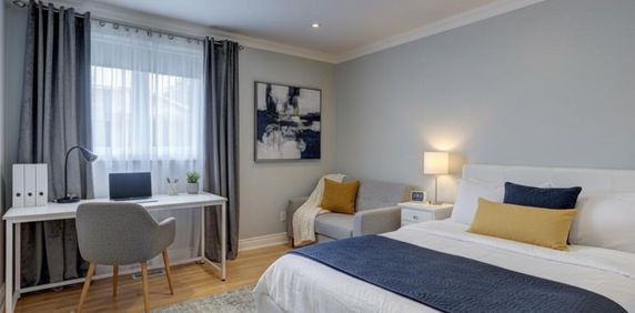 5 ½ avec jardin privé et 3 stationnements - Photo 2