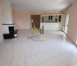 Διαμέρισμα για ενοικίαση - Συκιές, - Photo 1