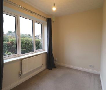 4 bedroom detached house to rent - Photo 3