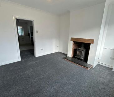 Terraced House to rent on - Photo 2