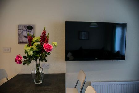 6 bedroom house to rent - Photo 3