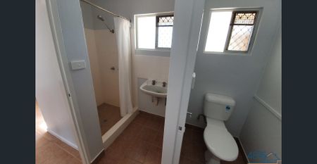 Neat 1 bedroom unit - Photo 2