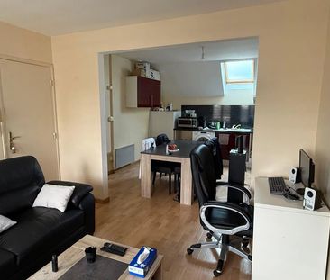 Location Appartement 3 pièces 62m² ST MARTIN BOULOGNE 62280 - Photo 2
