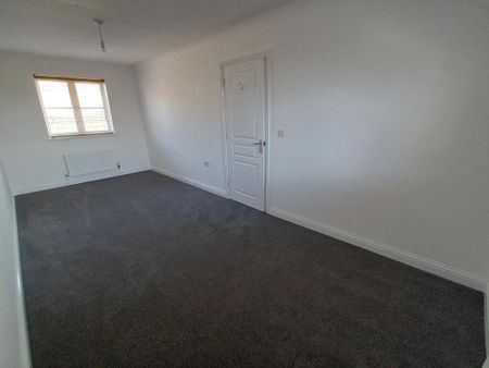 3 bedroom semi-detached house to rent - Photo 3