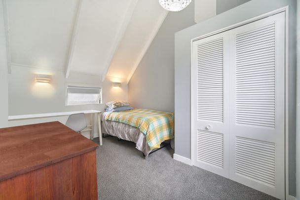 Rare Family Sanctuary in Nature - Photo 1