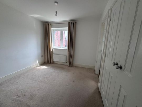 3 bedroom semi-detached house to rent - Photo 1