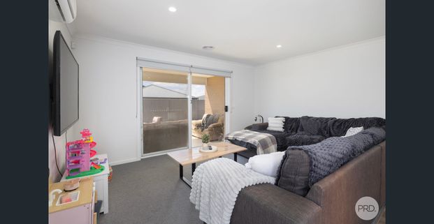 4 BEDROOM FAMILY HOME IN SMYTHES CREEK - Photo 1