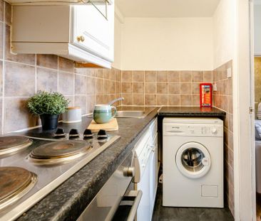 1 bedroom flat to rent - Photo 4