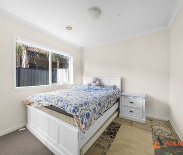 Spacious 4-Bedroom Family Home in Wollert - Photo 6