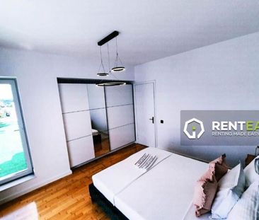 De inchiriat! Penthouse situat in zona Tatarasi - Fotografie 1