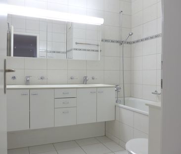 Helle 4.5-Zimmer-Wohnung mit Balkon in Zollikerberg - Foto 4