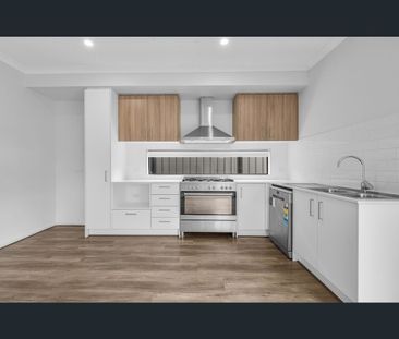 35 Tucholsky Drive, Kalkallo, Vic 3064 - Photo 5
