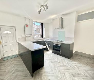 Cleveland Street, Colne - Photo 5