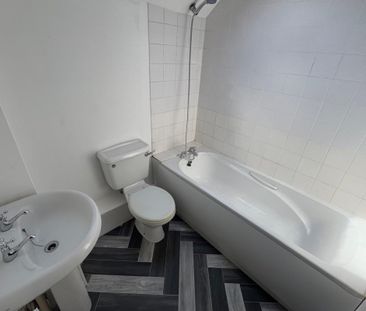 Park Street - Photo 5