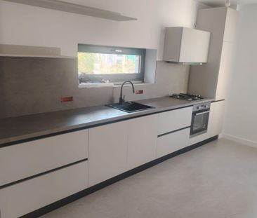 Vila individuala noua, prima inchiriere, 5 camere, 204 mp, finisaje pr - Fotografie 5