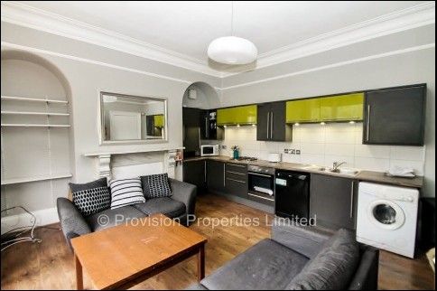 6 Bedroom Hyde Park Terrace - Photo 1