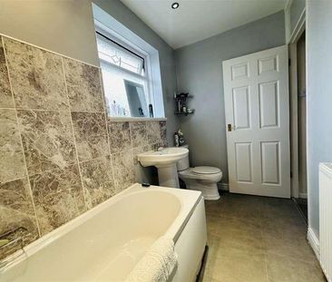 Marston Lane, Attleborough, CV11 - Photo 3