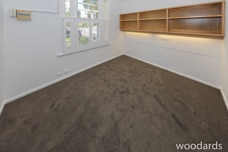 Surprise - Light and spacious two Bedroom Home - Photo 4