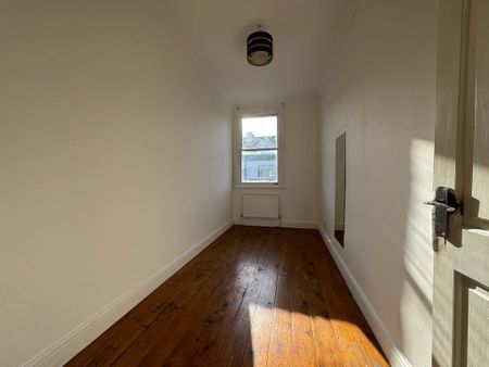 3 bedroom flat to rent - Photo 4