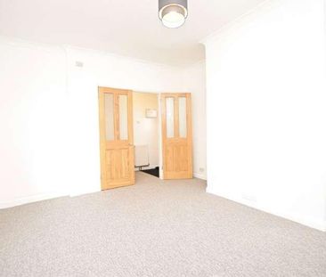 Western Road, Romford, RM1 - Photo 4