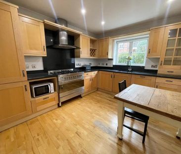 4 bedroom detached house to rent - Photo 3