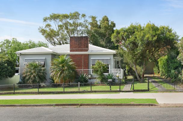 8 Bridge Street, Cessnock NSW 2325 - House For Rent | Domain - Photo 1