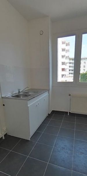 Appartement T3 A Louer - Lyon 8eme Arrondissement - 89.54 M2 - Photo 1