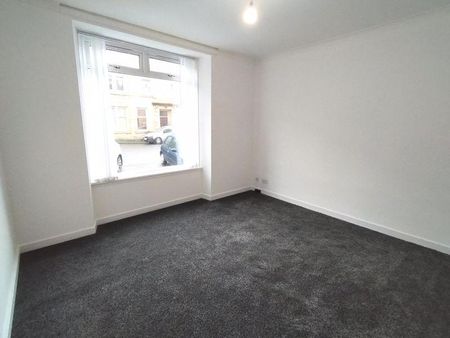 3 bedroom apartment to rent - Photo 5