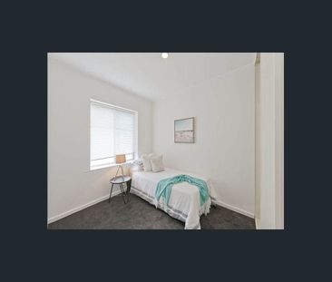 Upstairs unit in fabulous location! - Photo 4