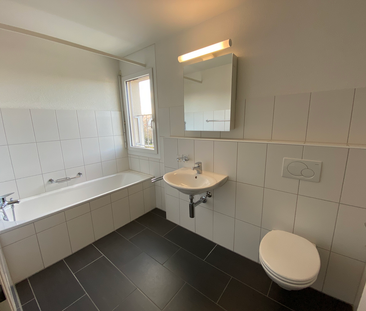 SCHÖNE 3.5-ZIMMERWOHNUNG AN ZENTRALER LAGE IN MÖHLIN - Foto 3