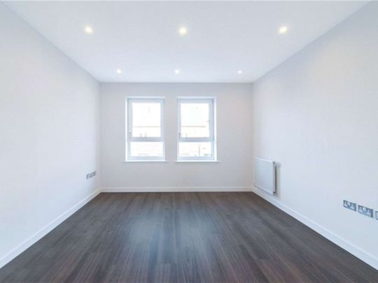 Savills are delighted to offer this modern one bedroom apartment located within Devonshire Place. - Photo 1