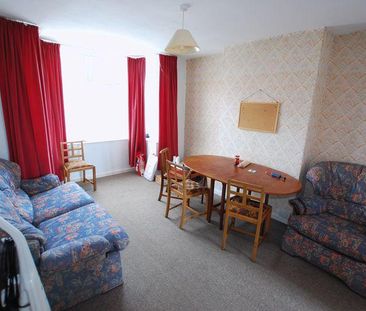 4 bedroom terraced house to rent - Photo 1