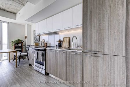 Riverside Square Lofts 15-30 , #710 - Photo 2