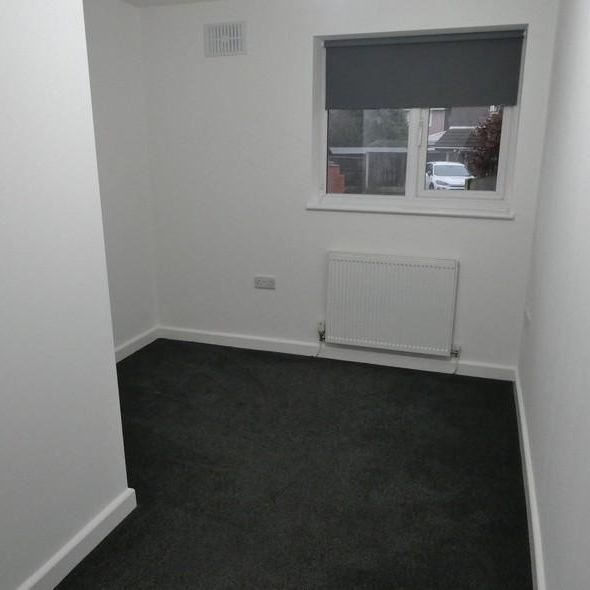 2 bedroom ground floor flat to rent - Photo 1