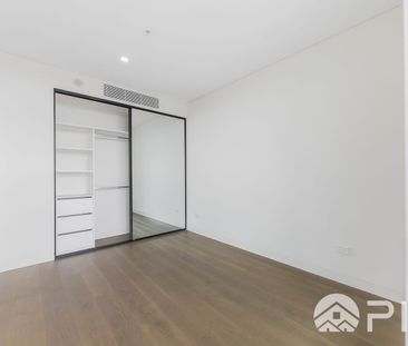 1 Bedroom nearly new apartment for lease now! - Photo 4