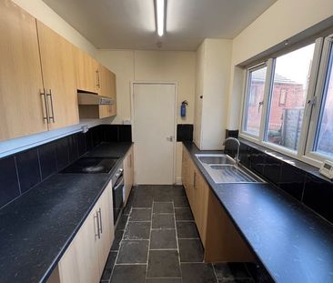 3 Bed Terraced House, Osborne St, NG7 - Photo 4