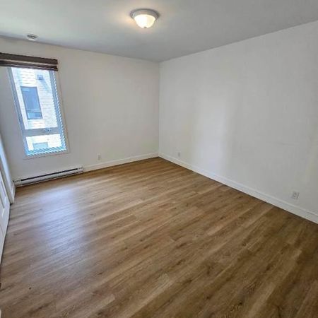 5½ Moderne à Drummondville – Air Climatisé, neuf, propre, Août! - Photo 3