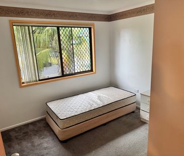 5 Robert Street, Loganlea QLD 4131 - House For Rent | Domain - Photo 2