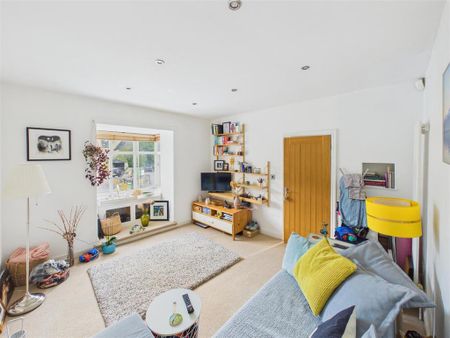 2 bedroom cottage to rent - Photo 2