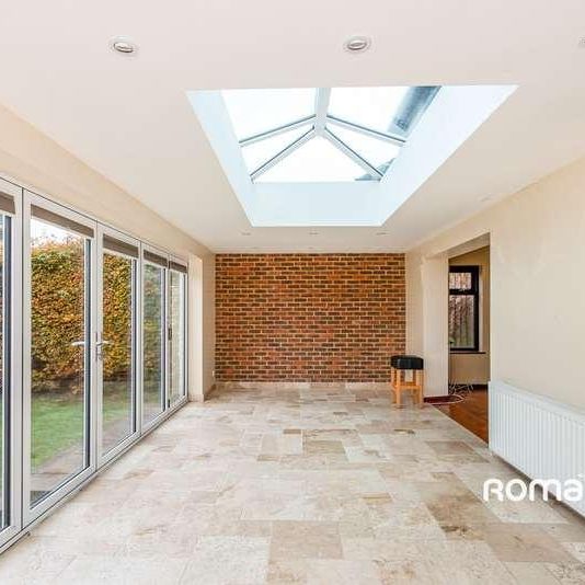 Hazell Road, Farnham, Surrey, GU9 - Photo 1