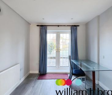 Langton Avenue - Photo 2