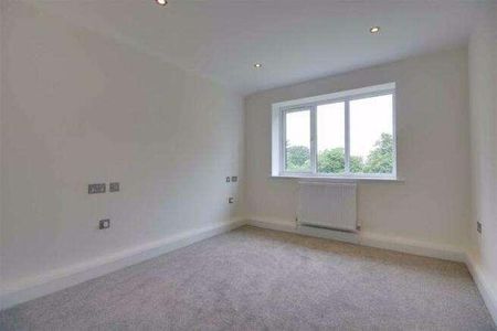 Crescent Gardens, Leeds, LS17 - Photo 5