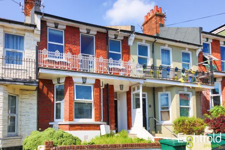 4 bedroom maisonette to rent - Photo 4