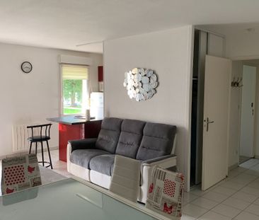 Location Appartement 2 pièces 47m² - Photo 2