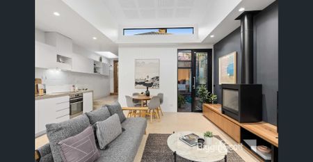 LUXURY LIVING MEETS URBAN CHARM ON ROWENA PARADE - Photo 5