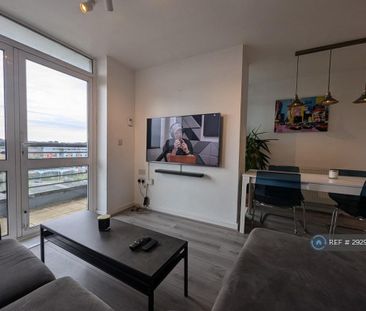2 bedroom flat to rent - Photo 3